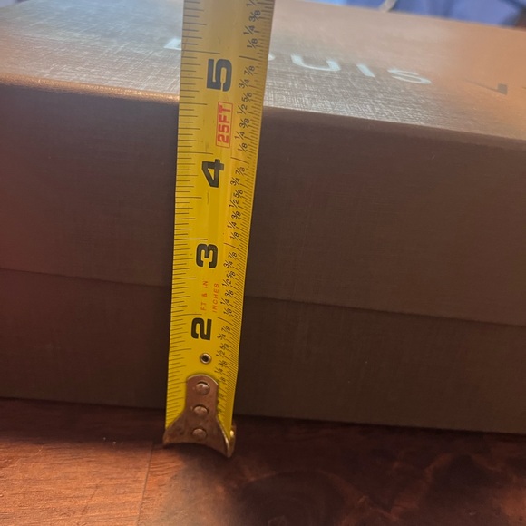 Louis Vuitton bundle. Shopping bag, box and dust bag. Measurements pictured. - Picture 14 of 16